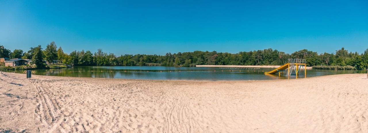 Zilverstrand Mol Buitenkant foto