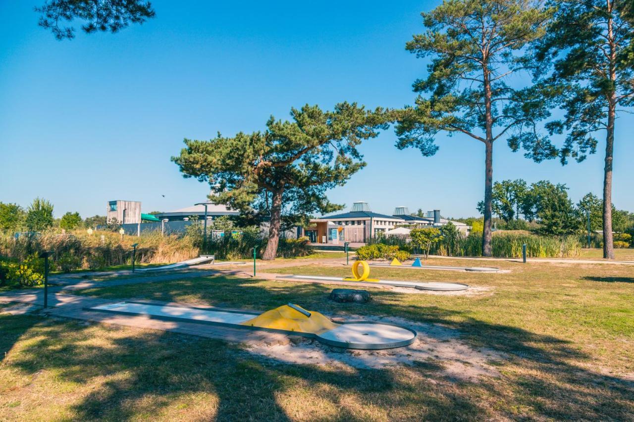 Zilverstrand Mol Buitenkant foto