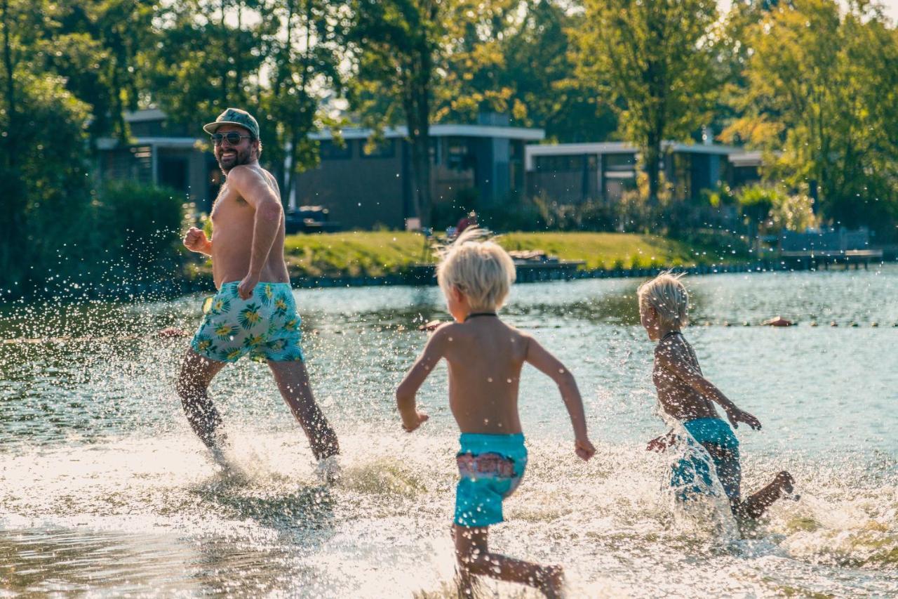 Zilverstrand Mol Buitenkant foto